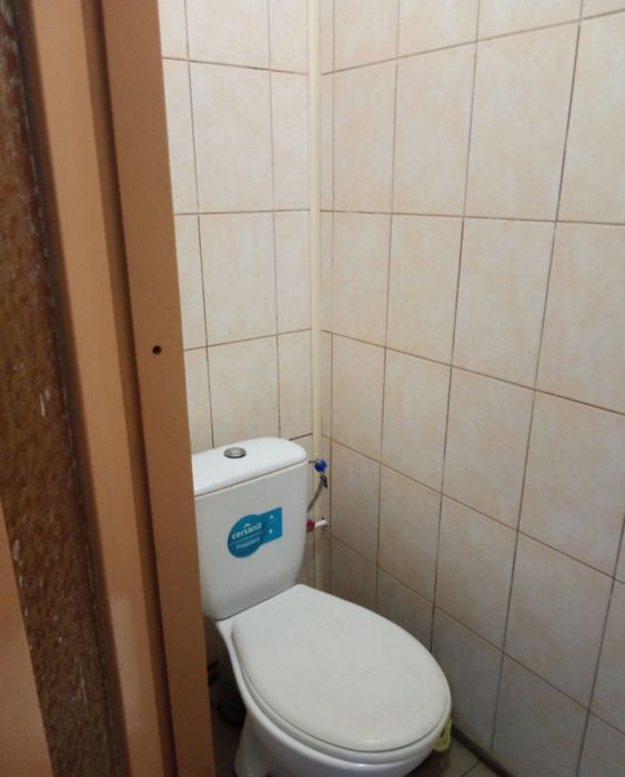 У продажу капітальний двоповерховий будинок .(В)