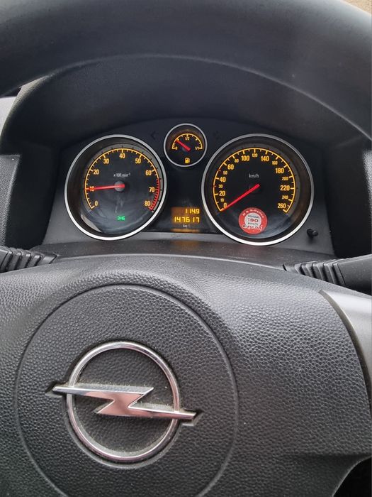 Opel Astra 1.6 Benzyna, Klimatyzacja, Niski Przebieg