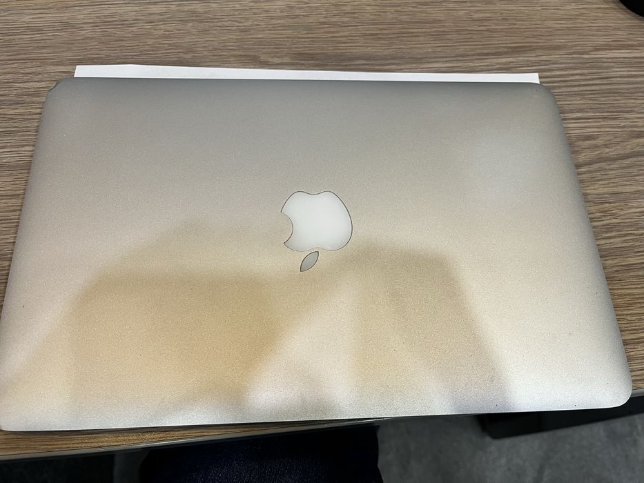 Macbook air 2011