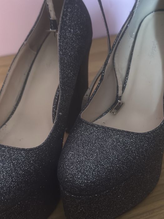 Sprzdam buty -na impreze