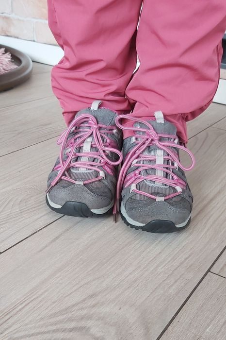 Damskie buty firmy Mountain