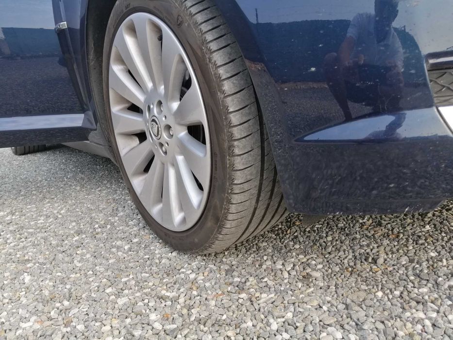 Jaguar XF rigorosamente impecável