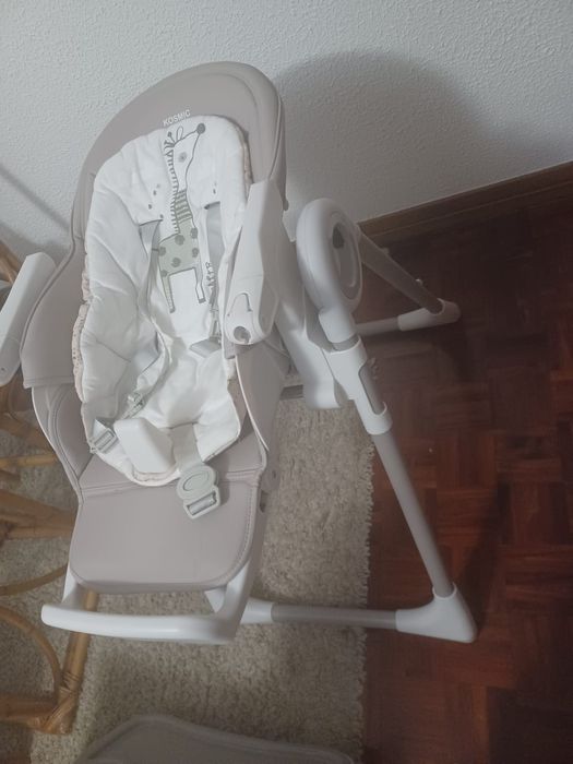 Cadeira de refeição para bebé