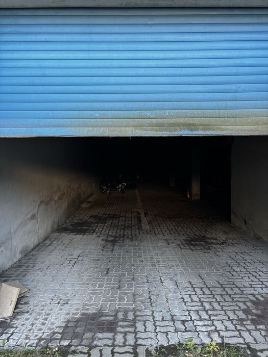 Wynajmę duży podziemny garaż