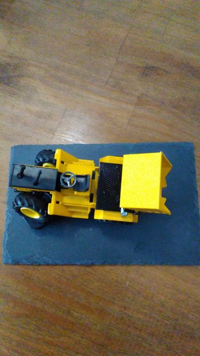 Miniatura de Máquina de Obras