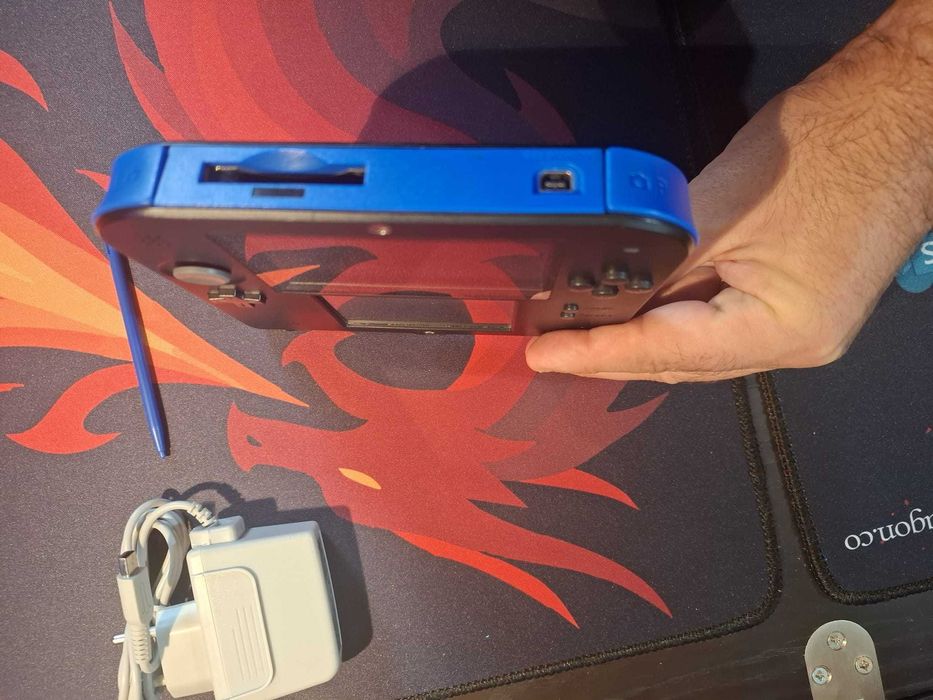 Nintendo 2DS Preta e Azul modificada 64 GB