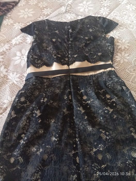Oportunidade  única,  vestido muito bonito elegante