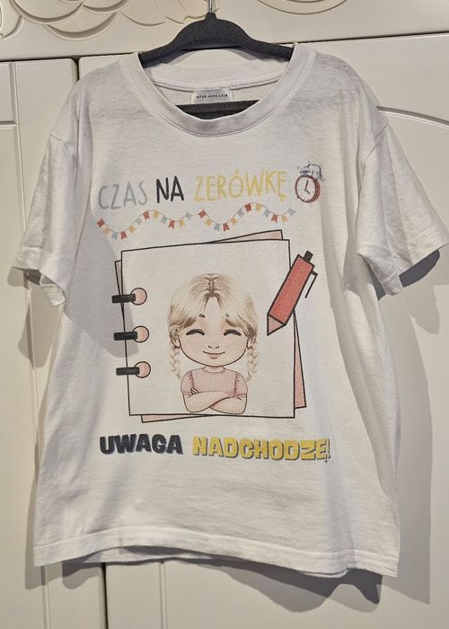 Koszulka do zerówki.