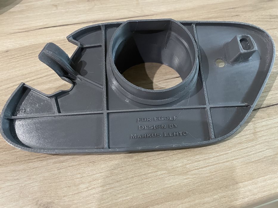 Захист зарядки лючка e-golf. Від снігу і дощу