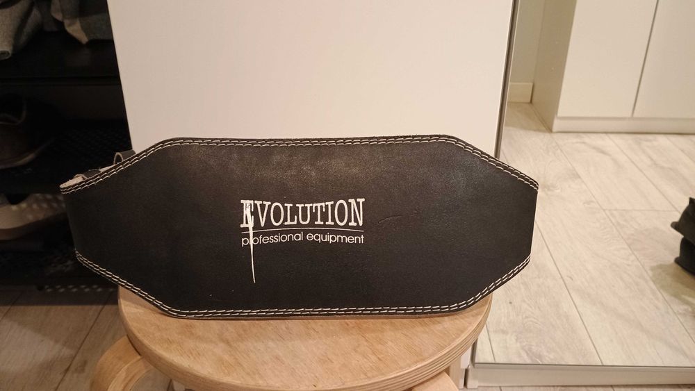 Pas kulturystyczny skórzany Evolution rozm. M stan bdb tanio !