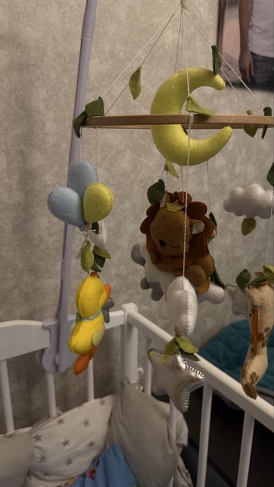 Прода мобіль в дитяче ліжечко