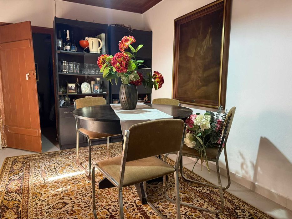 Moradia tradicional com 525m² de terreno em  (Carvalhal, Bombarral)
