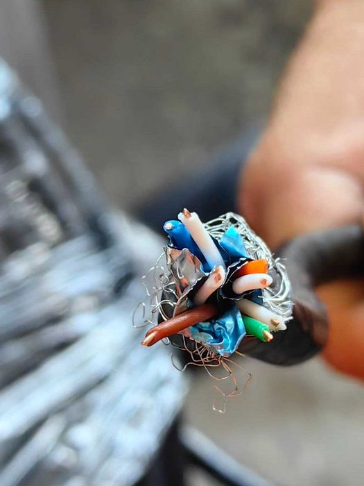 Гнучкий кабель передачі даних C6AP S/FTP 100 м