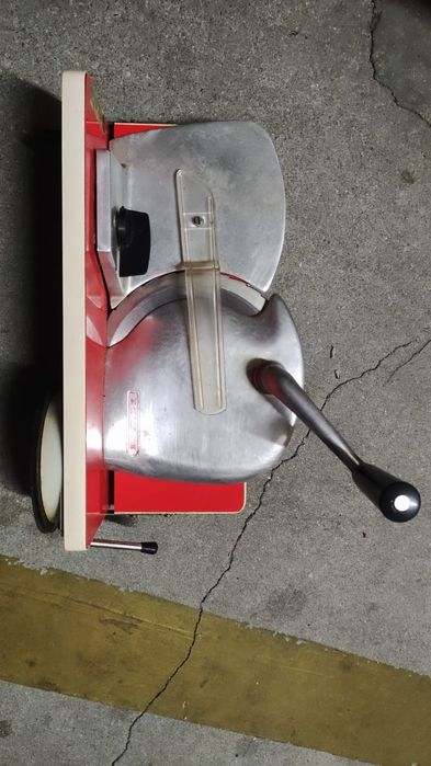 Fiambreira KYM antiga