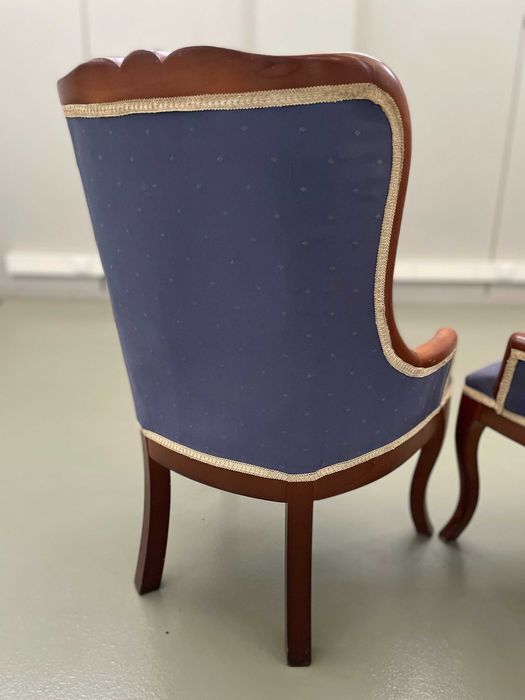 2 Cadeirões Clássicos