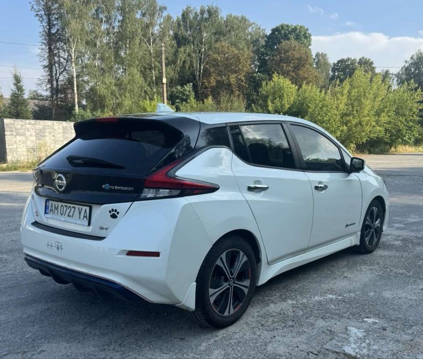 Nissan Leaf SV  2019  42kwt авто в Украіні з США