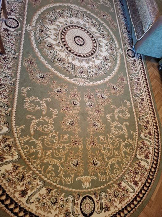 Продамо майже новий килим виробник Турція
