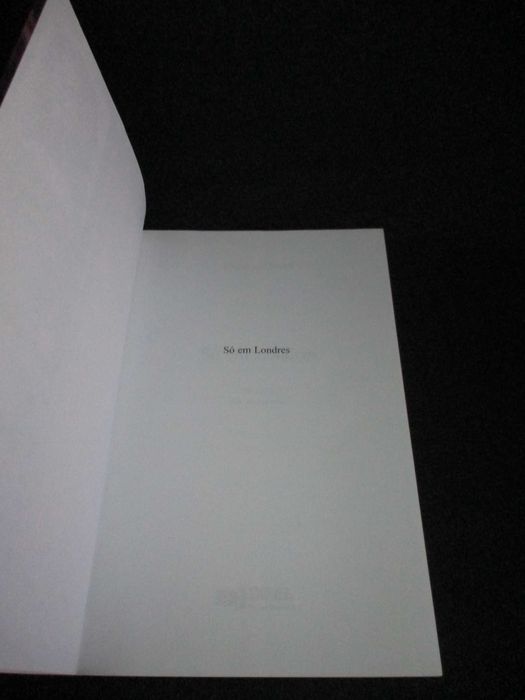 Livro Só em Londres Hanah Al-Shaykh