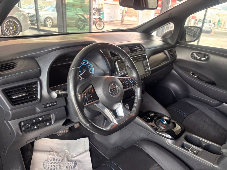 Nissan Leaf 2.Zero448665415236331522