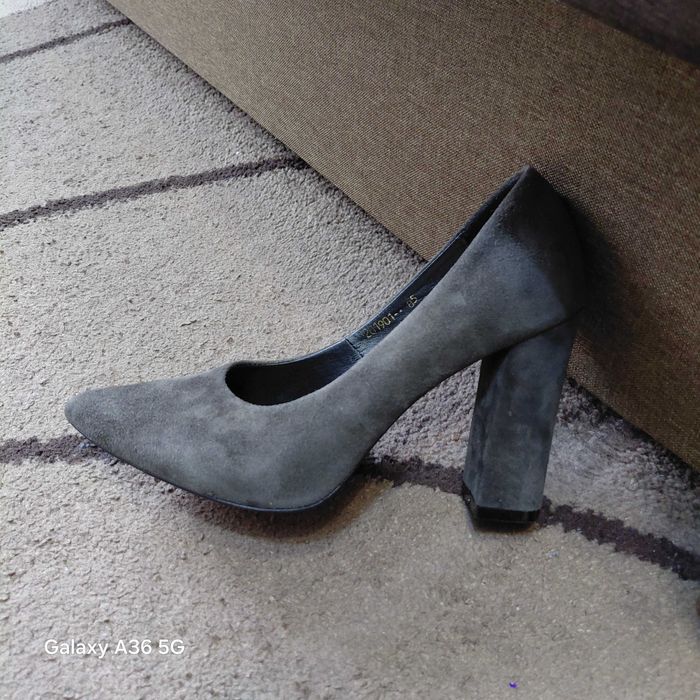 Туфли замшеві 39