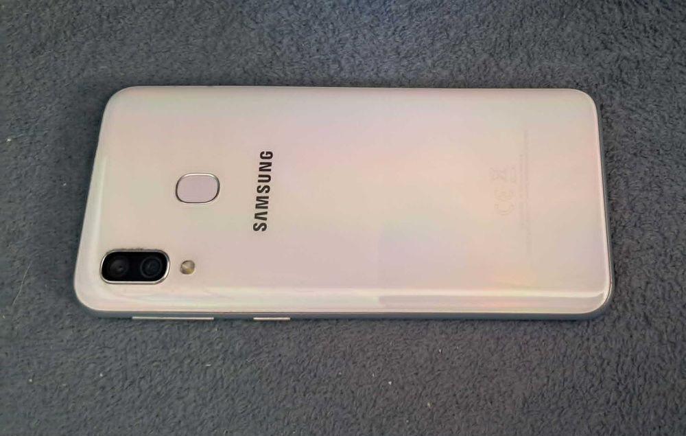 Smartfon Samsung Galaxy A40 4 gb RAM telefon komórkowy 4/64