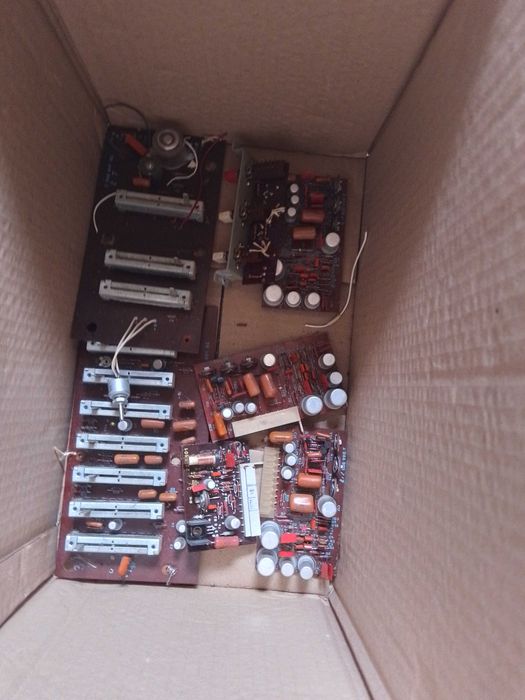 Плати електронні