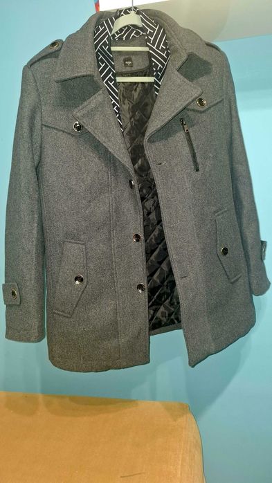 Elegancki płaszcz męski