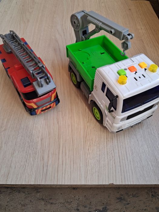 Straż i laweta z podnośniekiem