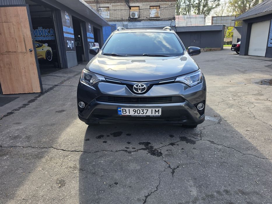 Продам Toyota Rav4