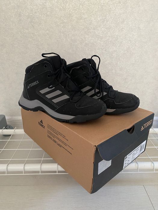Б/в Черевики дитячі Adidas Terrex Hyperhiker Mid Hiking Black ID4857