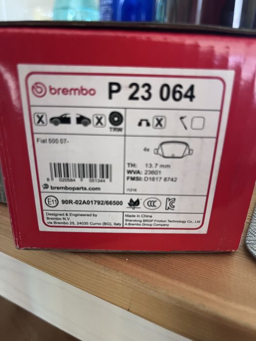 Pastilhas de travão Brembo P23 064 Prime