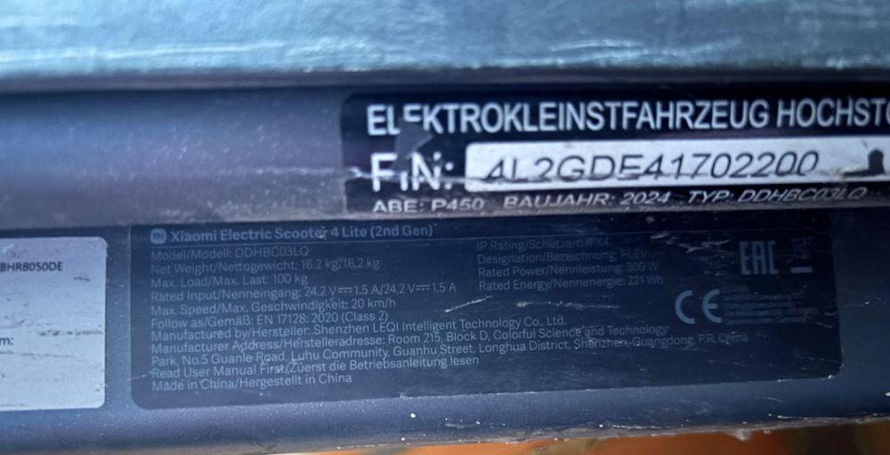 Продам електросамокат Xiaomi electric scooter 4 lite