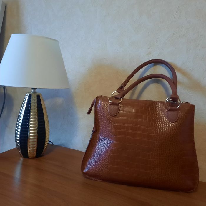 Велика жіноча сумка