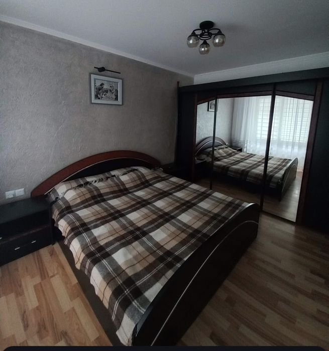 Ліжко двоспальне  спальня