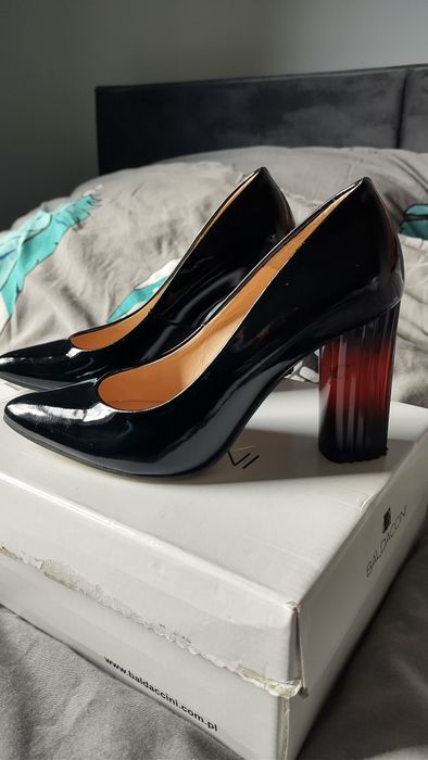 Buty na obcasie Baldaccini