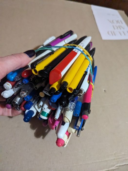 Канцтовары Шариковые гелевые роллер ручки распродажа запасов дёшево