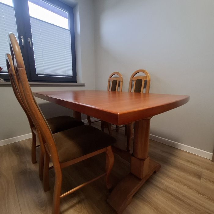 Sprzedam  Stół  i krzesła