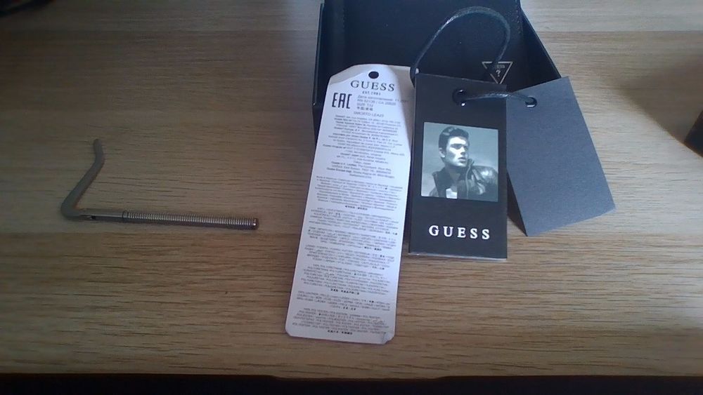 Carteira GUESS nova