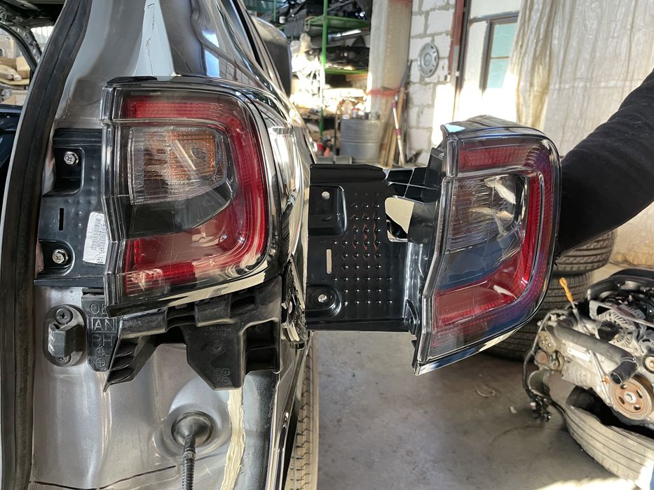 Ліхтарі задні Subaru Outback 2020 2021 22 BT B16 84912AN02A 84912AN03A