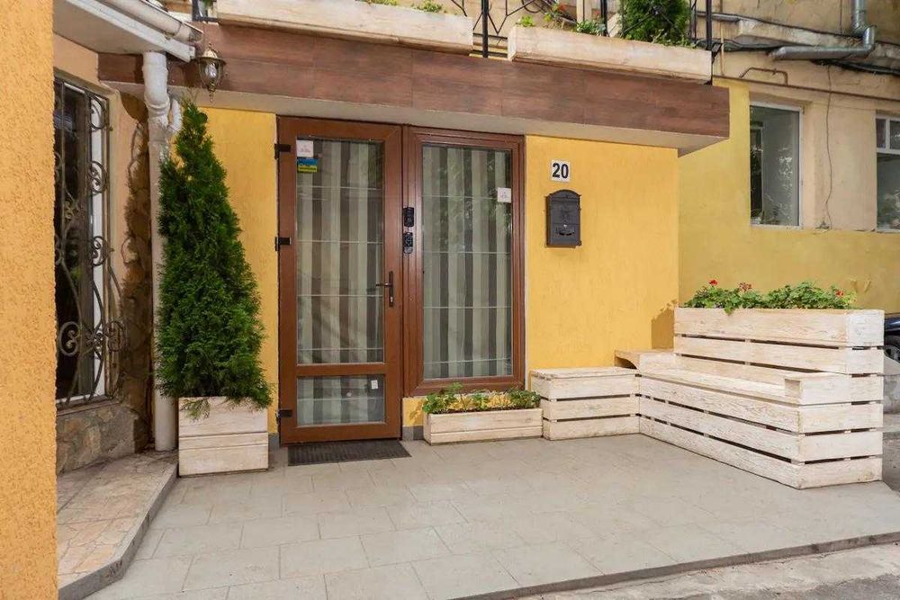 Продам апартаменты в центре с авторским ремонтом