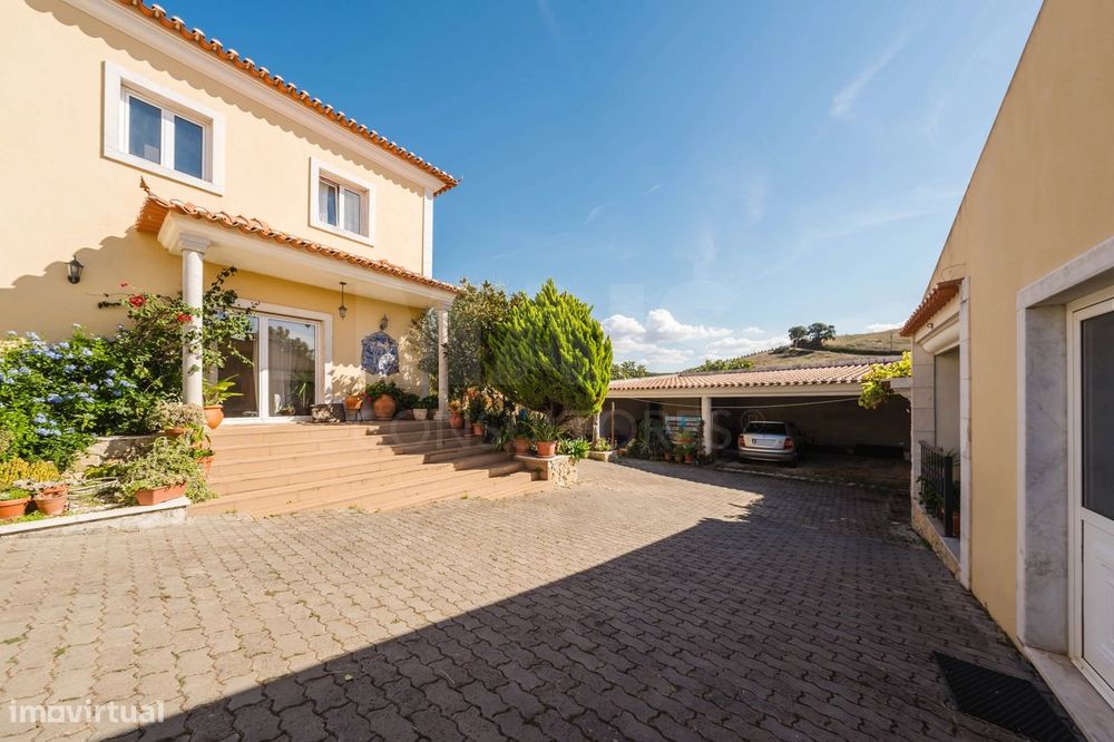 Moradia T4 Com espaço exterior, Sobrena, Cadaval