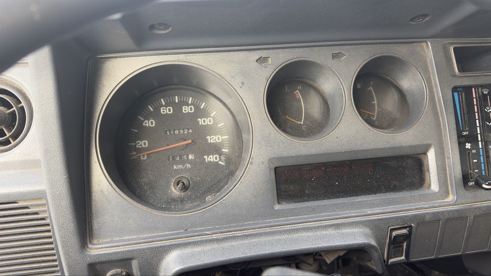 Toyota Dyna 150 cabine Dupla