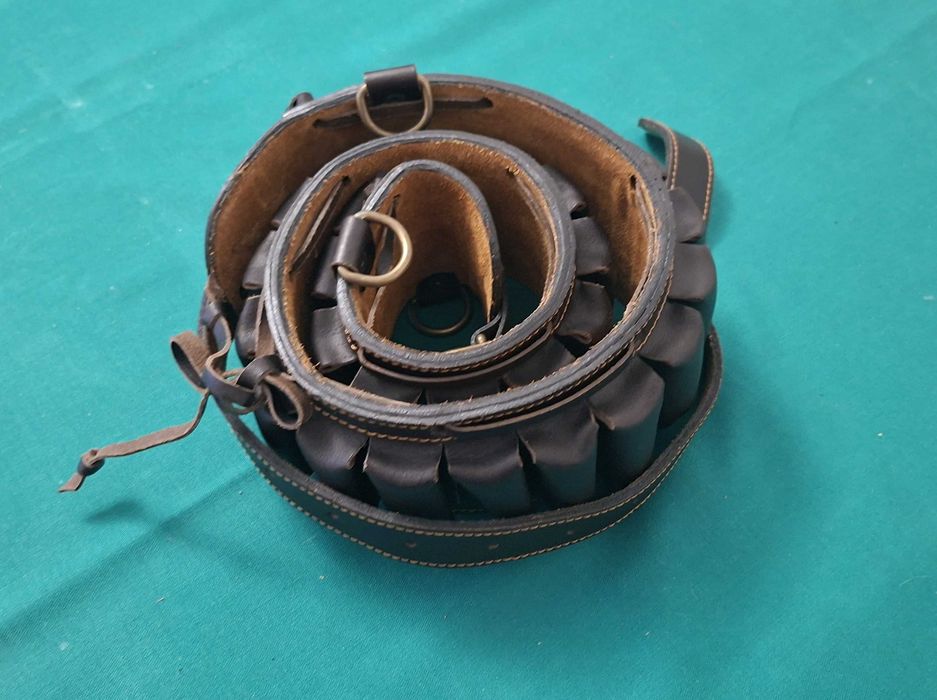 Cartucheira em pele de alta qualidade para caça, NOVA, para 30 cartuchos de cal. 12