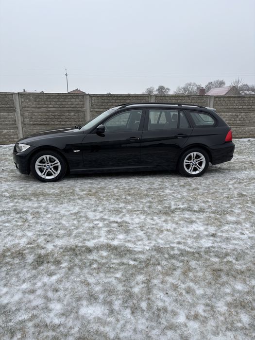 BMW 318i 2009 bezwypadkowy Super Stan Leszno