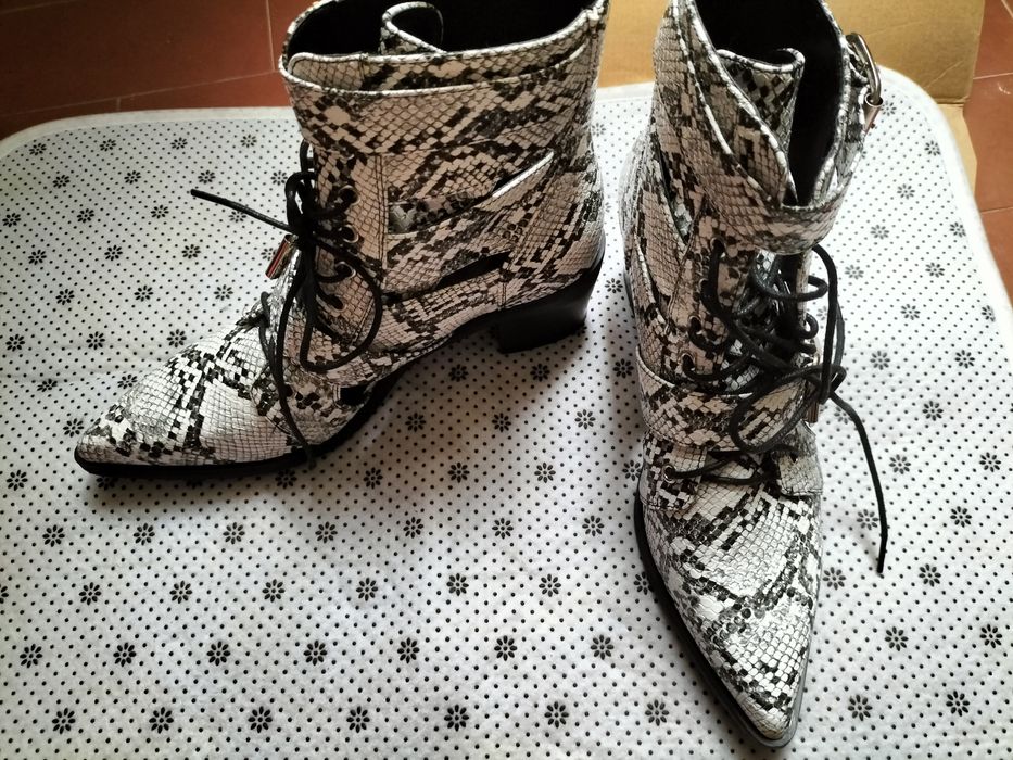 Botas senhora padrão cobra