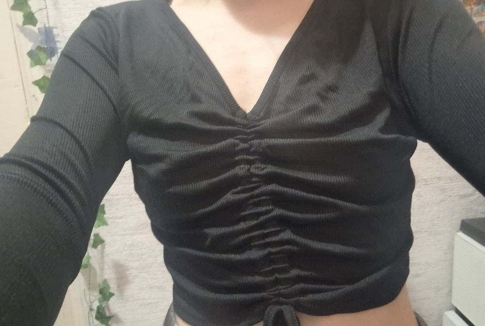 Чорний топ.    S