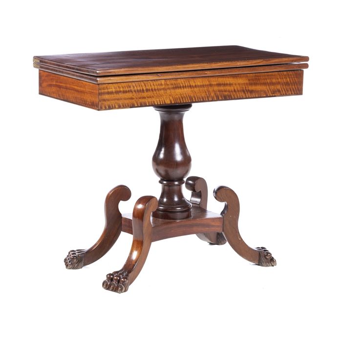 Mesa de jogo em pau-óleo - Século XIX
