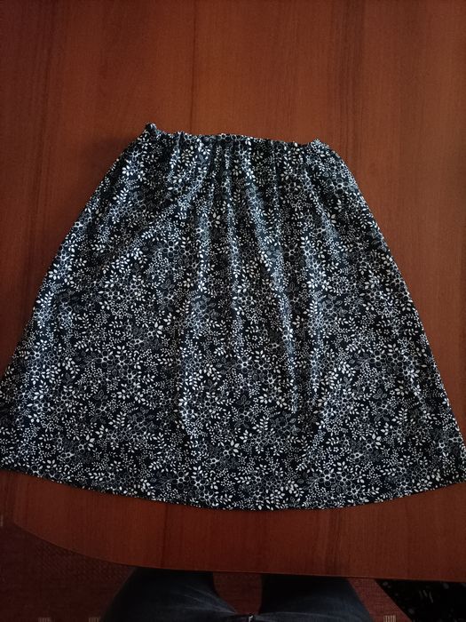 Spódnica midi w kwiaty