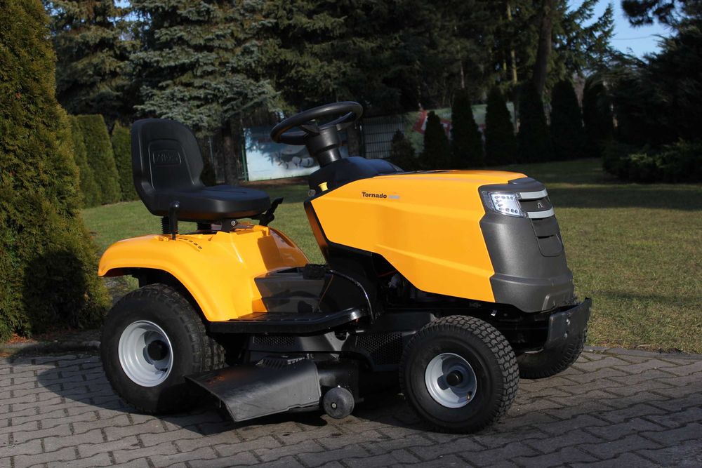 Stiga Estate 3098 Traktorek kosiarka Briggs & Stratton