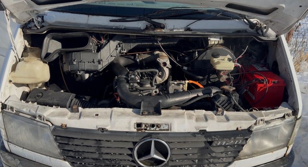 Двигун2. 2/2.9 602 Мерседес